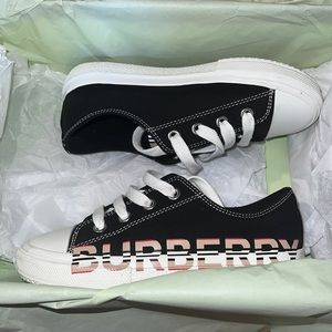 Kids Burberry low top sneakers